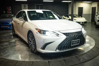 2023 LEXUS ES photo 5