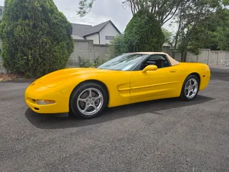 2002 Chevrolet Corvette photo 2