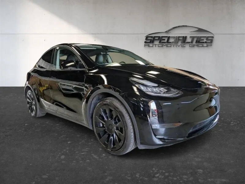 2023 Tesla Model Y Long Range Long Range