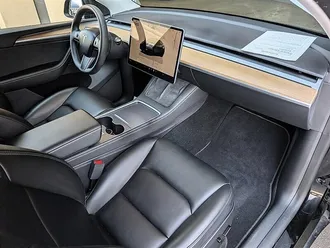 2023 Tesla Model Y Long Range photo 4