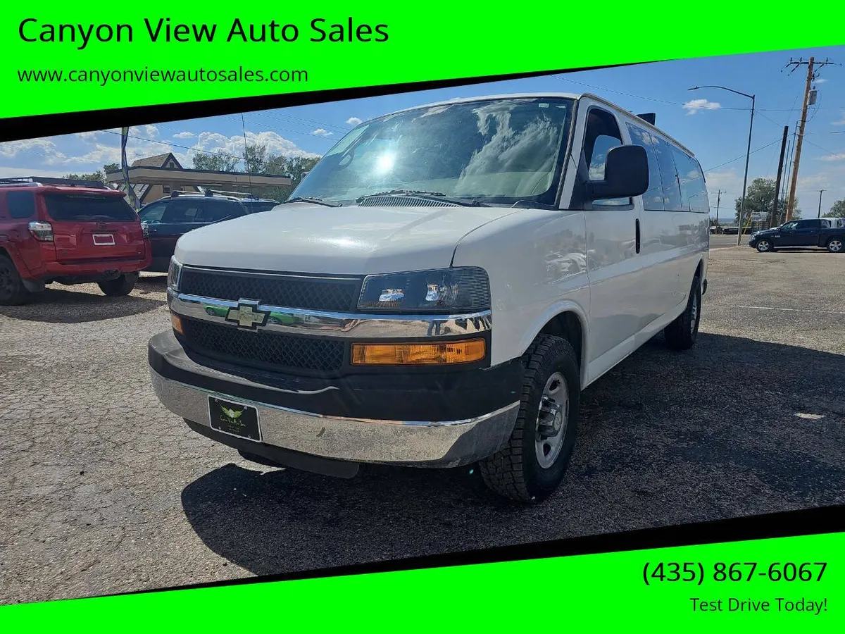 2014 Chevrolet Express LT 3500 3dr Extended Passenger Van w/1LT