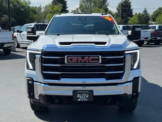 2024 GMC Sierra 3500HD photo 2