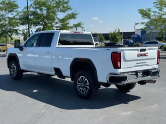 2024 GMC Sierra 3500HD photo 6