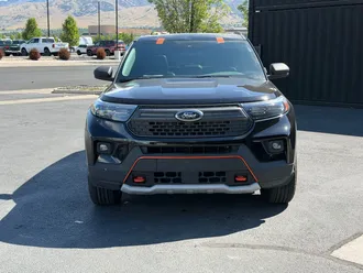 2022 Ford Explorer photo 2