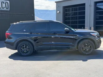 2022 Ford Explorer photo 3