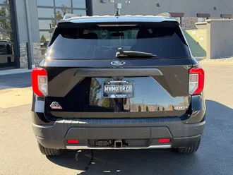 2022 Ford Explorer photo 6