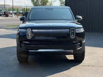 2025 Rivian R1S photo 2