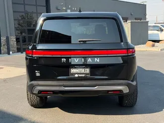 2025 Rivian R1S photo 6