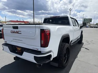 2021 GMC Sierra 3500HD photo 3