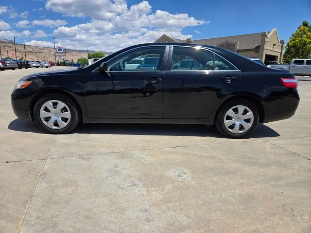 2009 Toyota Camry LE Sedan 4D
