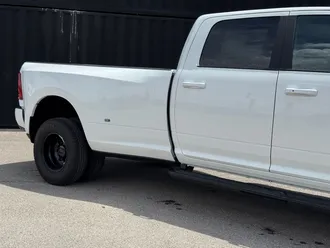 2026 Ram 3500 photo 4