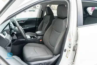 2023 Toyota RAV4 photo 6