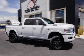 2022 RAM 2500 photo 2