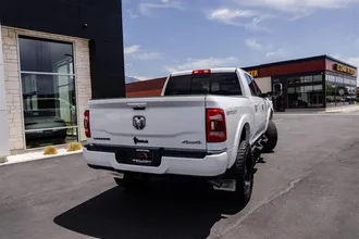 2022 RAM 2500 photo 4