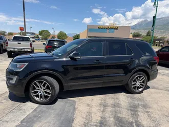 2016 Ford Explorer photo 2