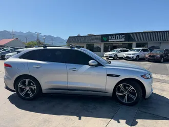 2017 Jaguar F-Pace photo 6