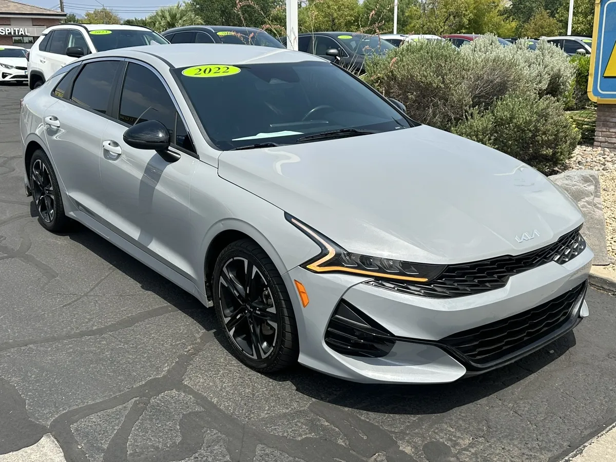 2022 Kia K5 GT-Line