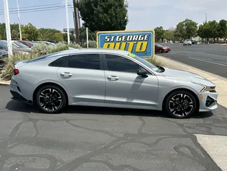2022 Kia K5 photo 2