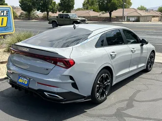 2022 Kia K5 photo 3