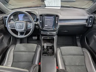 2021 Volvo XC40 Recharge Pure Electric P8 photo 3