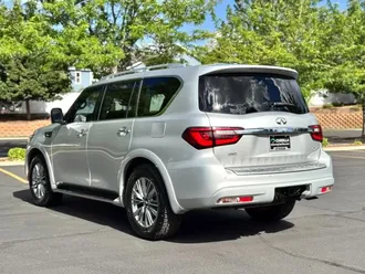 2020 INFINITI QX80 photo 3