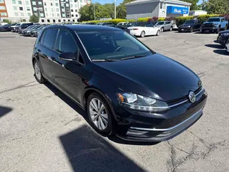 2020 Volkswagen Golf photo 4