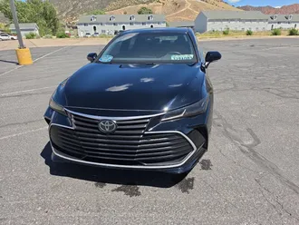 2020 Toyota Avalon photo 2