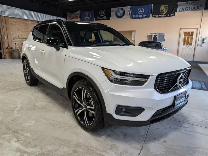 2019 Volvo XC40 T5 R-Design T5 R-Design