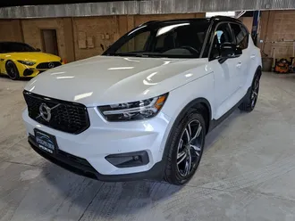2019 Volvo XC40 T5 R-Design photo 5
