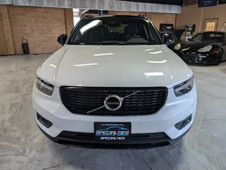 2019 Volvo XC40 T5 R-Design photo 6
