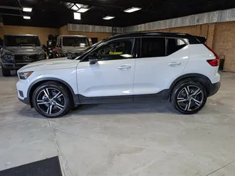 2019 Volvo XC40 T5 R-Design photo 7