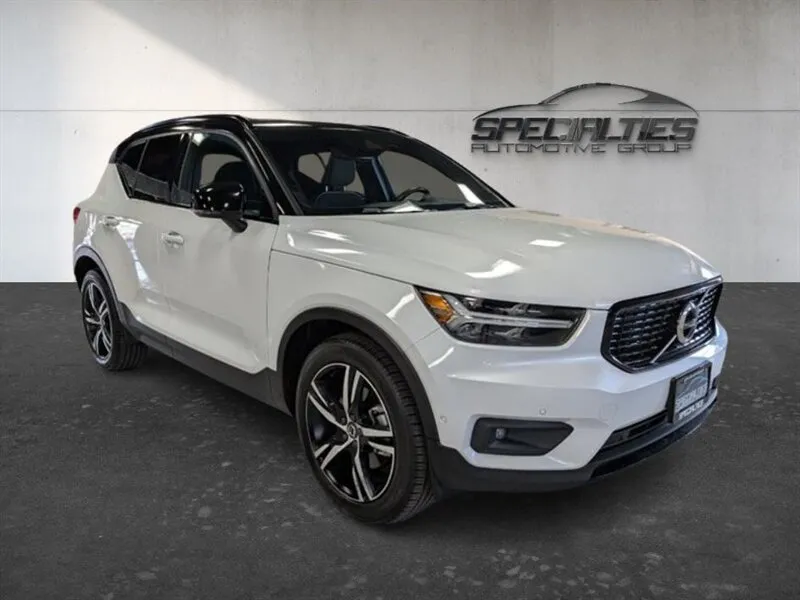 2019 Volvo XC40 T5 R-Design T5 R-Design