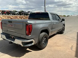 2021 GMC Sierra 1500 SLT photo 4