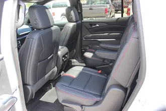 2026 CHEVROLET TRAVERSE photo 5