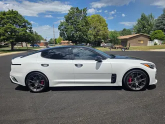 2020 Kia Stinger photo 7