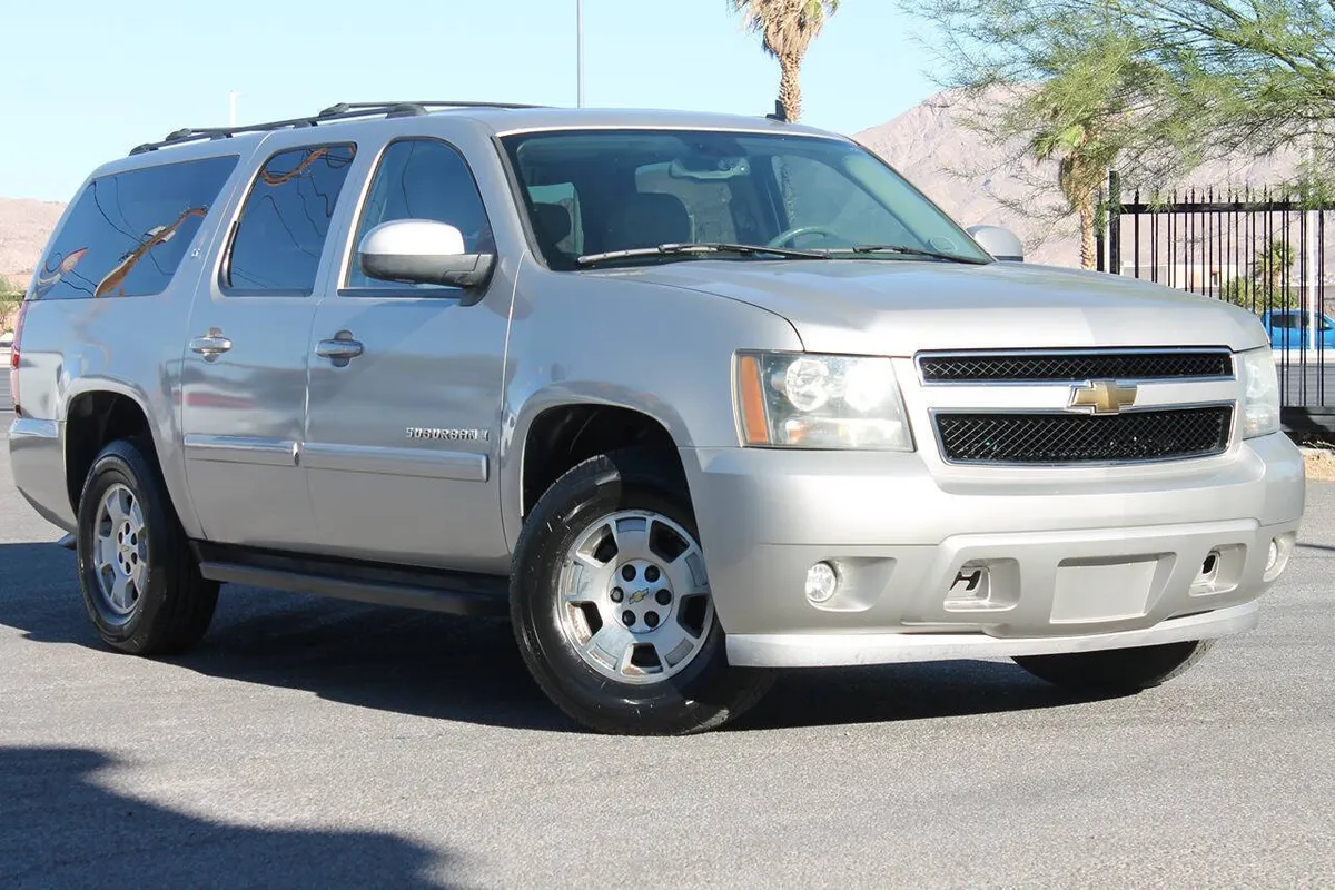 2007 Chevrolet Suburban LT 4dr SUV