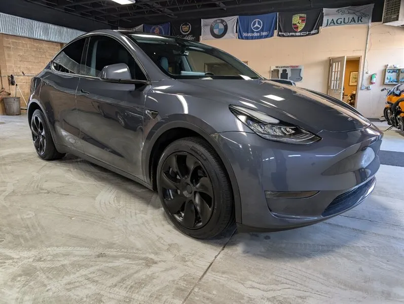 2023 Tesla Model Y Long Range Long Range