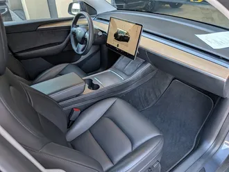 2023 Tesla Model Y Long Range photo 4