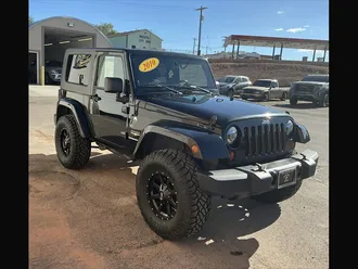 2010 Jeep Wrangler Sahara photo 2