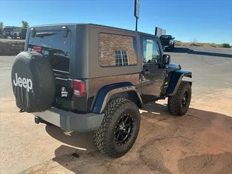2010 Jeep Wrangler Sahara photo 4