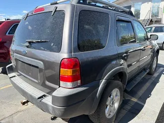 2003 Ford Escape photo 2