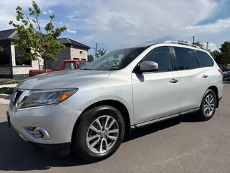 2016 Nissan Pathfinder photo 4