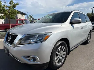 2016 Nissan Pathfinder photo 5