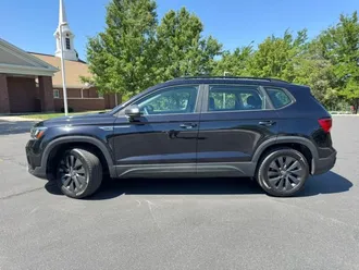 2022 Volkswagen Taos photo 7