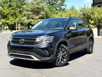 2022 Volkswagen Taos photo 2