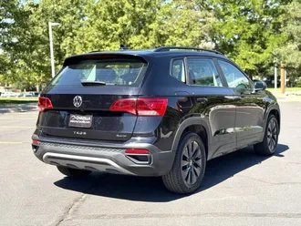 2022 Volkswagen Taos photo 4