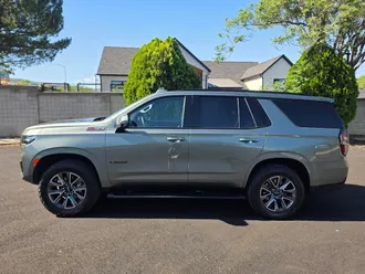 2023 Chevrolet Tahoe photo 2