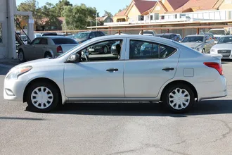 2015 Nissan Versa photo 5
