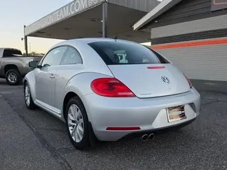 2013 Volkswagen Beetle photo 3