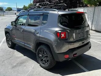 2018 Jeep Renegade Trailhawk photo 5